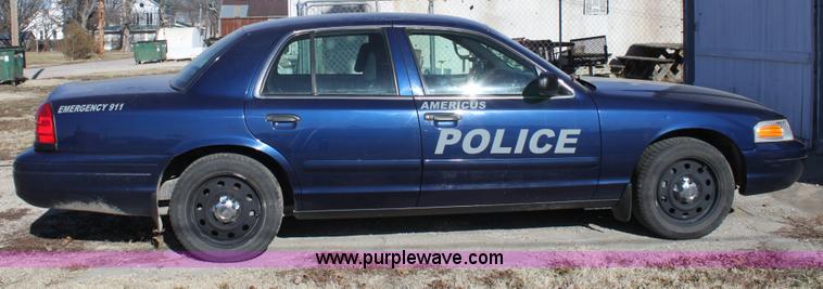 image for item B8777 2006 Ford Crown Victoria Police Interceptor