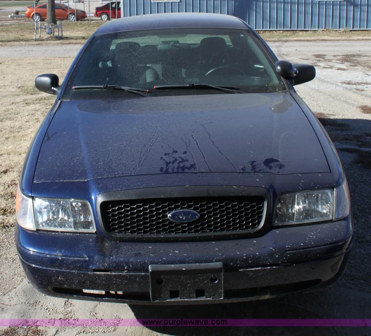 image for item B8777 2006 Ford Crown Victoria Police Interceptor