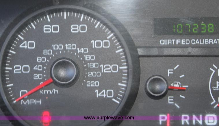 image for item B8777 2006 Ford Crown Victoria Police Interceptor