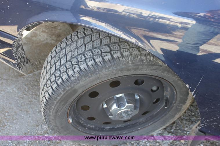 image for item B8777 2006 Ford Crown Victoria Police Interceptor