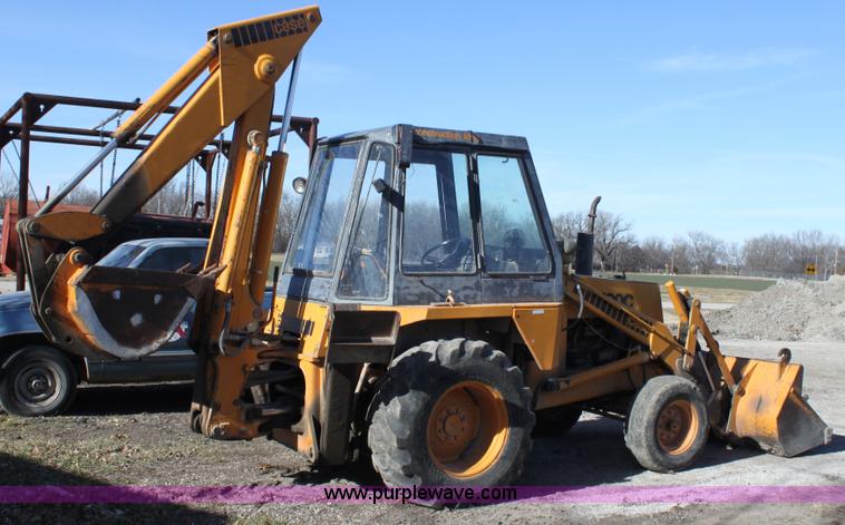 image for item B8779 1977 Case 580C-CK backhoe