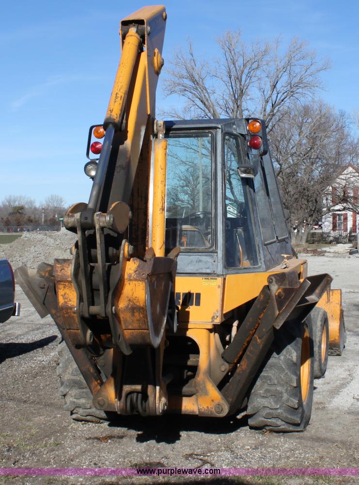 image for item B8779 1977 Case 580C-CK backhoe