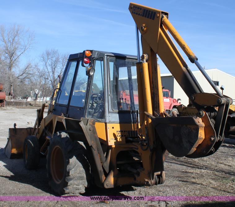image for item B8779 1977 Case 580C-CK backhoe