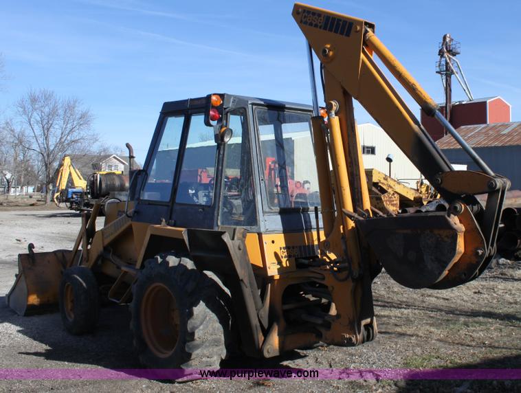 image for item B8779 1977 Case 580C-CK backhoe