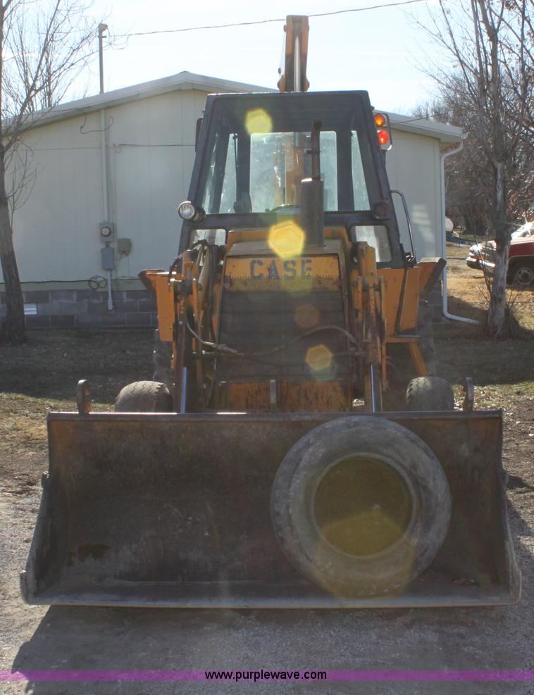 image for item B8779 1977 Case 580C-CK backhoe