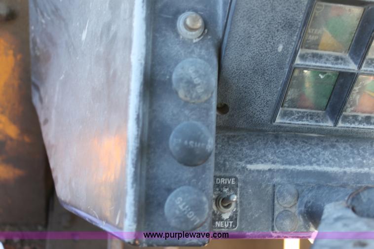 image for item B8779 1977 Case 580C-CK backhoe