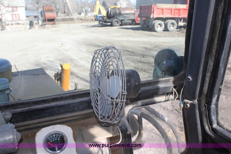 image for item B8779 1977 Case 580C-CK backhoe