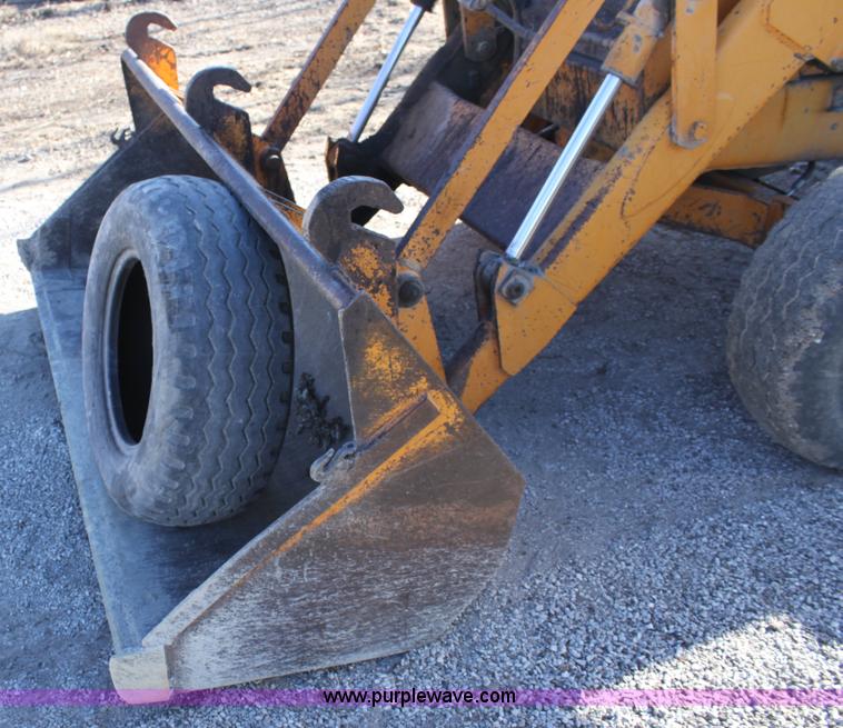 image for item B8779 1977 Case 580C-CK backhoe