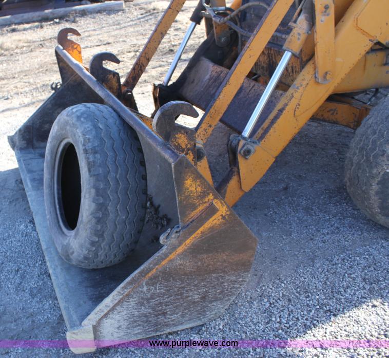 image for item B8779 1977 Case 580C-CK backhoe