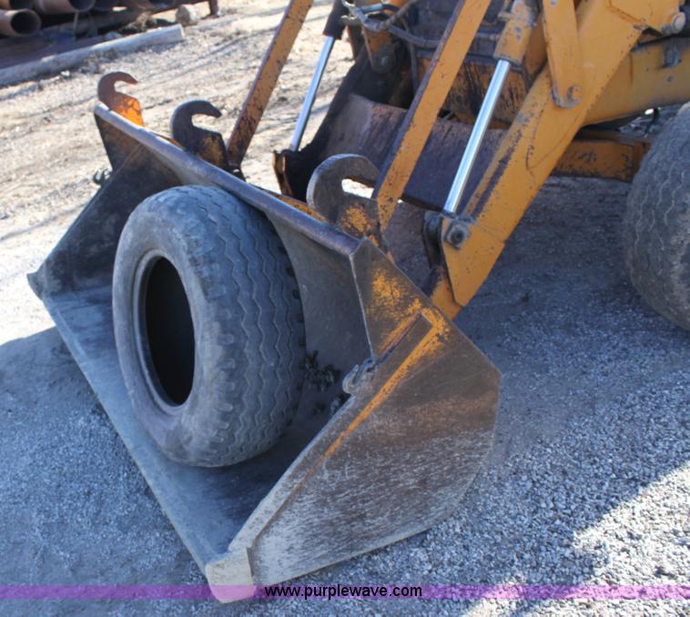 image for item B8779 1977 Case 580C-CK backhoe