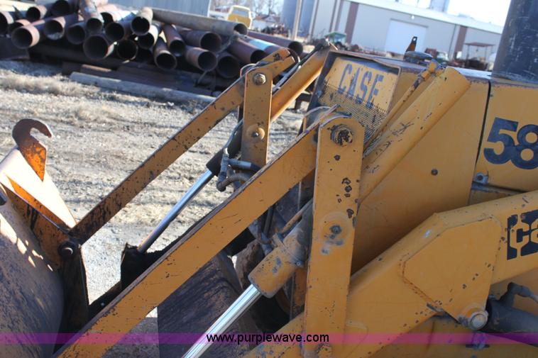 image for item B8779 1977 Case 580C-CK backhoe