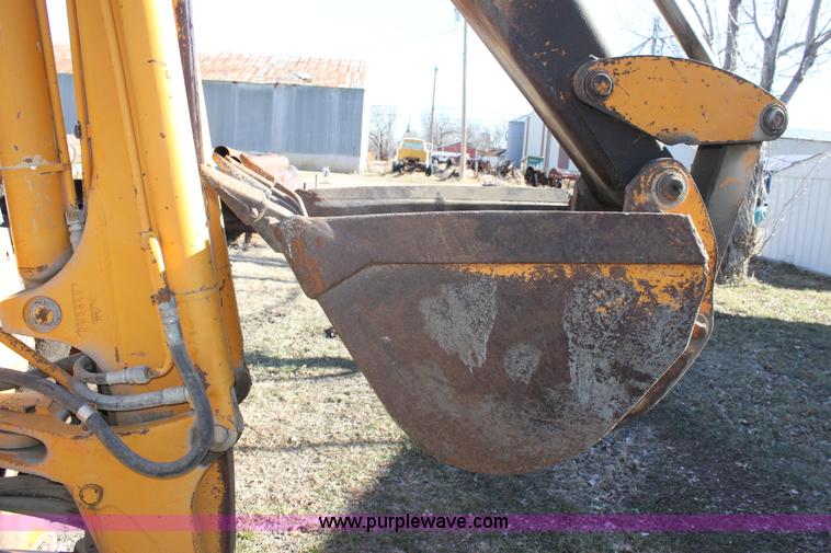 image for item B8779 1977 Case 580C-CK backhoe