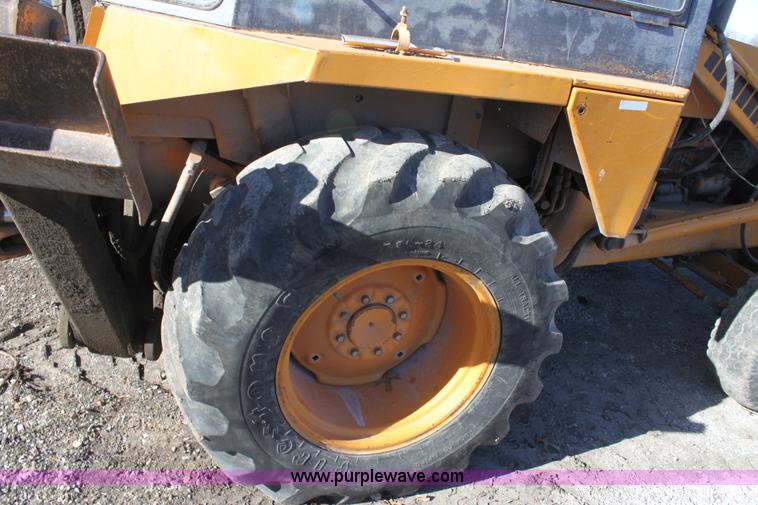 image for item B8779 1977 Case 580C-CK backhoe