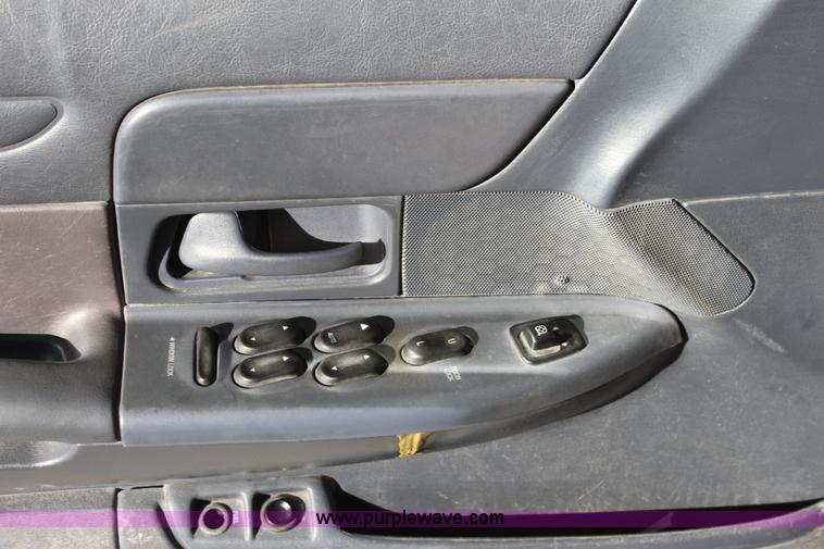 image for item B8820 2001 Ford Crown Victoria Police Interceptor