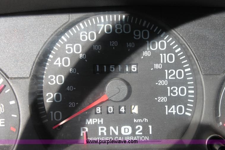 image for item B8820 2001 Ford Crown Victoria Police Interceptor