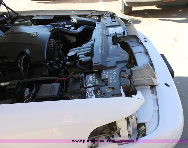 image for item B8820 2001 Ford Crown Victoria Police Interceptor