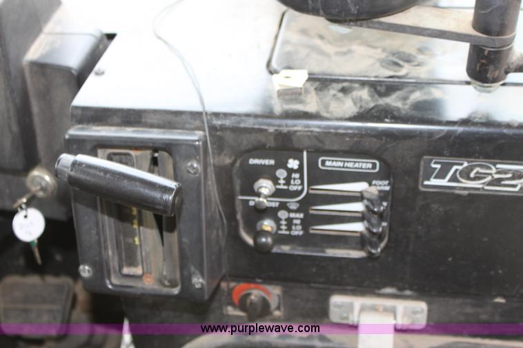 image for item B8839 1996 Blue Bird TC2000 school bus