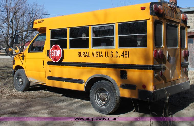 image for item B8840 1994 Ford E350 Collins school bus