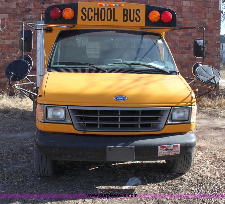 image for item B8840 1994 Ford E350 Collins school bus