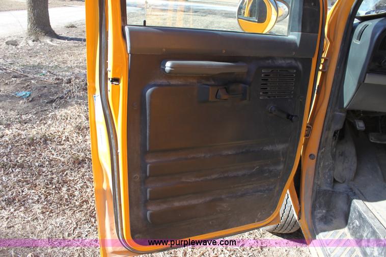 image for item B8840 1994 Ford E350 Collins school bus