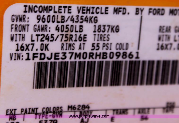 image for item B8840 1994 Ford E350 Collins school bus