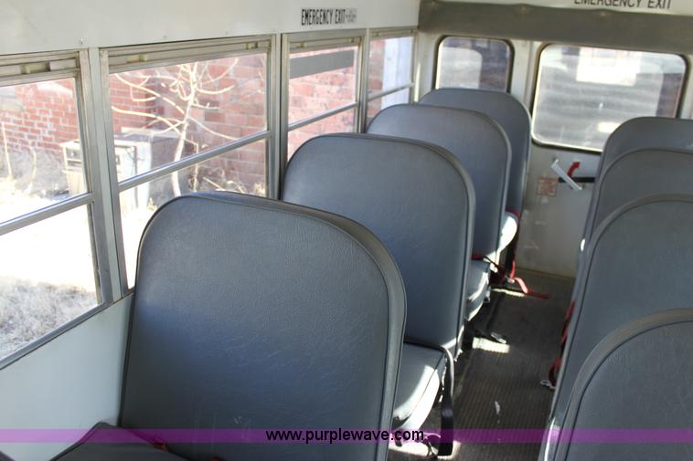 image for item B8840 1994 Ford E350 Collins school bus