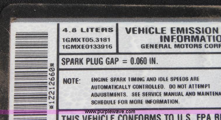 image for item B8843 2001 Chevrolet Silverado 1500 pickup truck