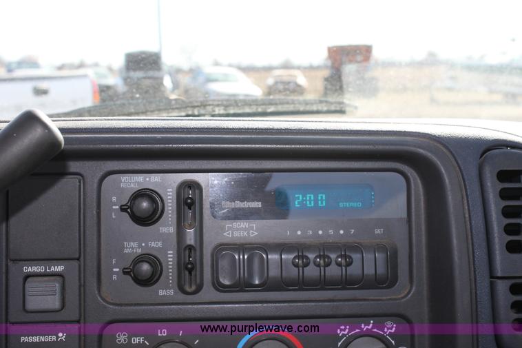 image for item B8844 1997 Chevrolet 1500 W/T pickup truck