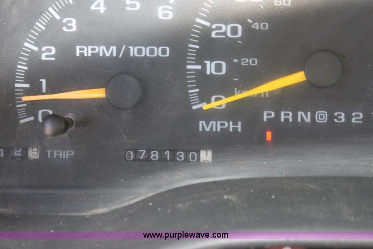 image for item B8844 1997 Chevrolet 1500 W/T pickup truck