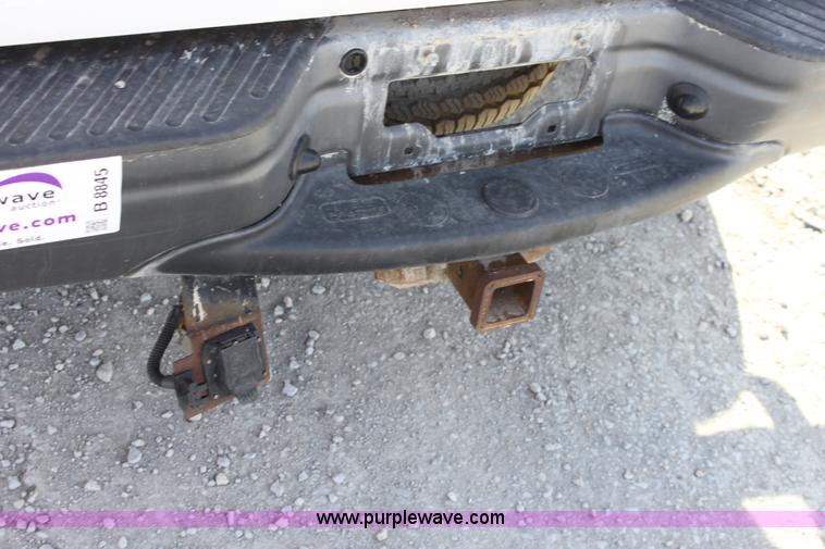 image for item B8845 2003 Ford F150 XL Supercab pickup truck