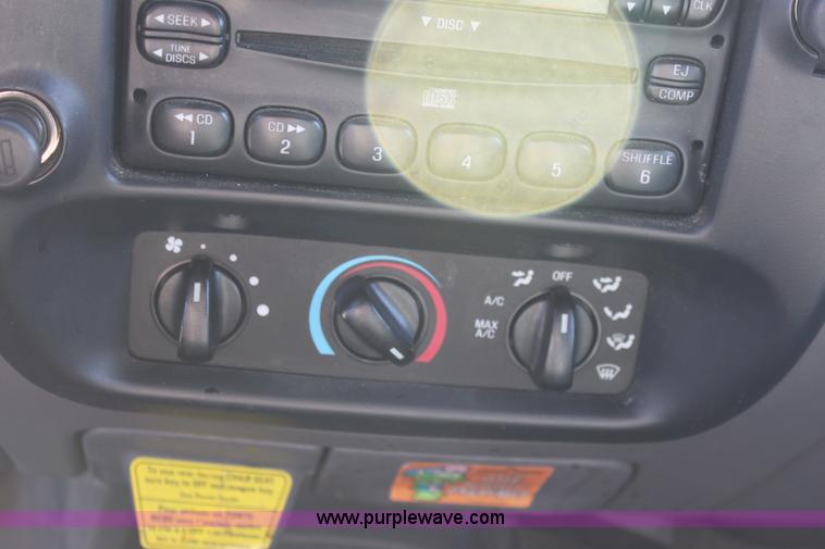 image for item B8846 2002 Ford Ranger Supercab pickup truck