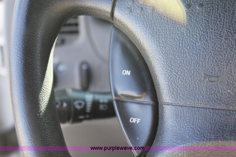 image for item B8846 2002 Ford Ranger Supercab pickup truck