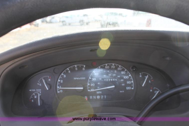 image for item B8846 2002 Ford Ranger Supercab pickup truck