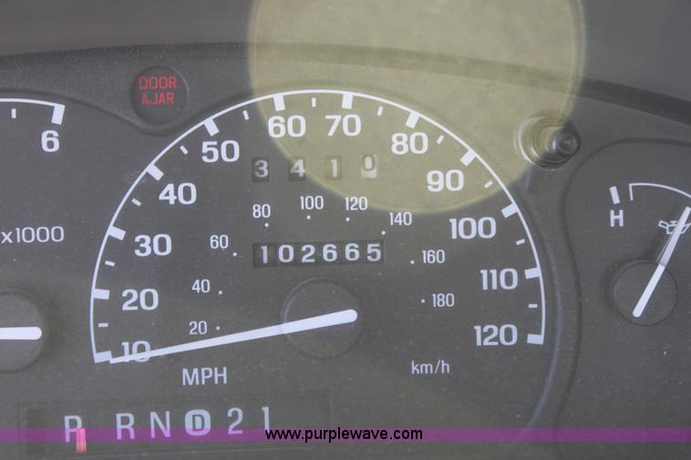 image for item B8846 2002 Ford Ranger Supercab pickup truck