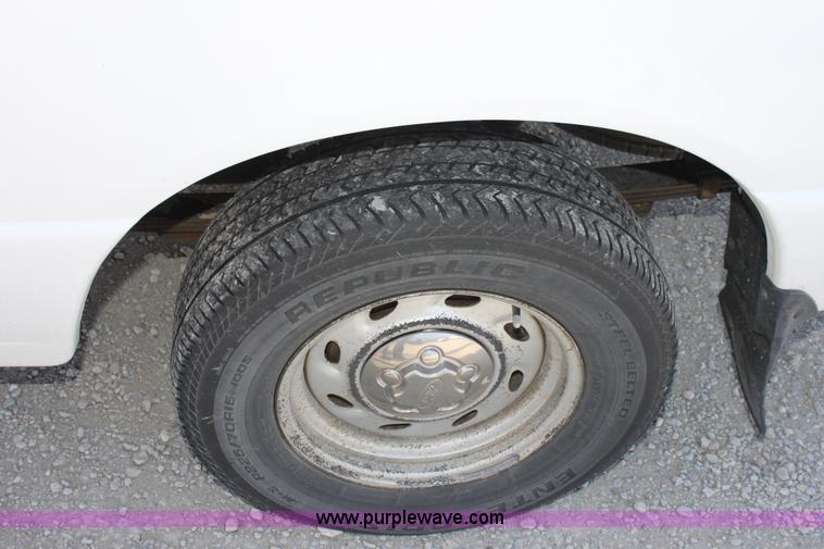 image for item B8846 2002 Ford Ranger Supercab pickup truck