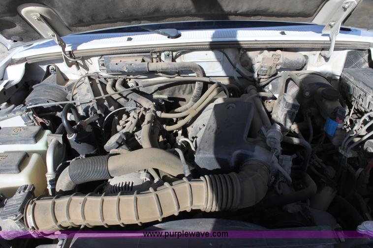 image for item B8846 2002 Ford Ranger Supercab pickup truck