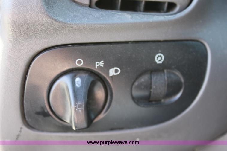 image for item B8847 2002 Ford F150 XL Supercab pickup truck