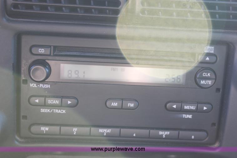 image for item B8850 2004 Ford Ranger Supercab pickup truck