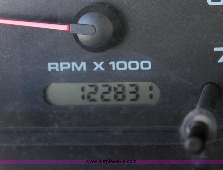 image for item B8850 2004 Ford Ranger Supercab pickup truck