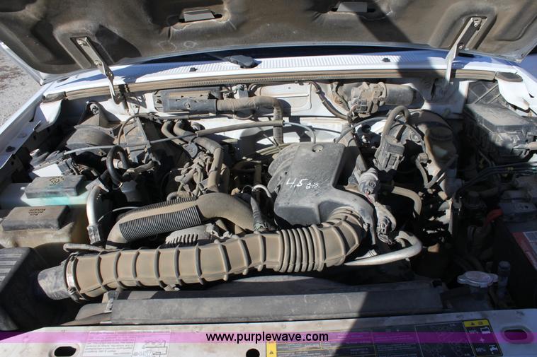 image for item B8850 2004 Ford Ranger Supercab pickup truck