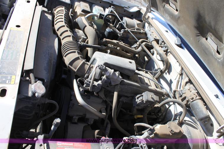 image for item B8850 2004 Ford Ranger Supercab pickup truck