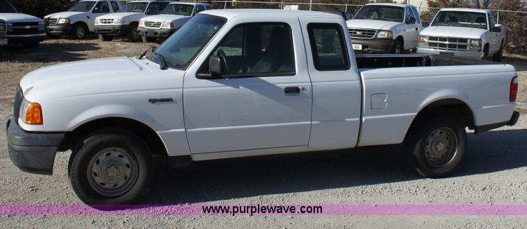 image for item B8851 2004 Ford Ranger Supercab pickup truck