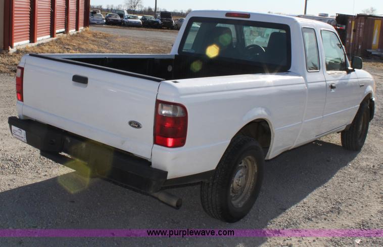 image for item B8851 2004 Ford Ranger Supercab pickup truck