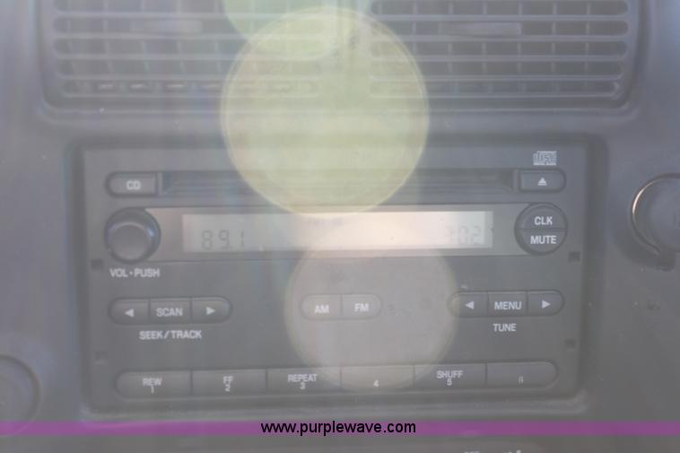 image for item B8851 2004 Ford Ranger Supercab pickup truck