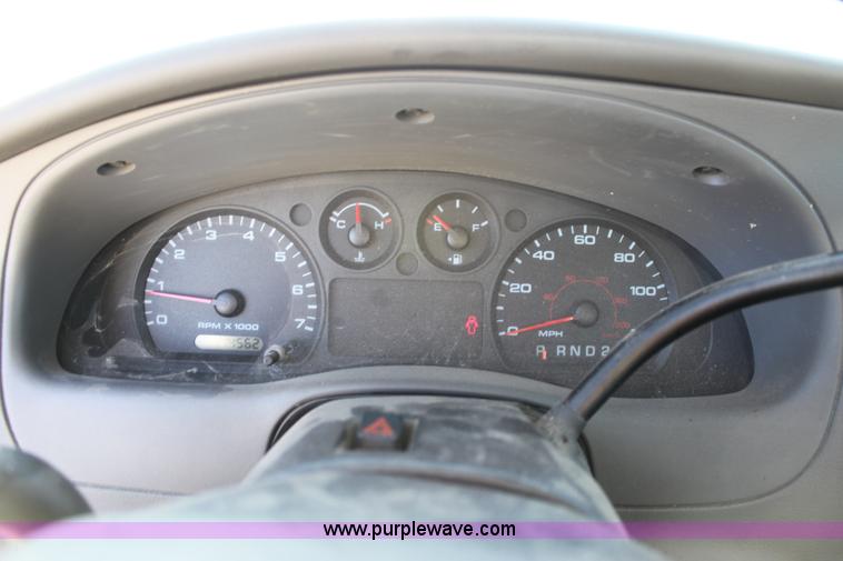 image for item B8851 2004 Ford Ranger Supercab pickup truck