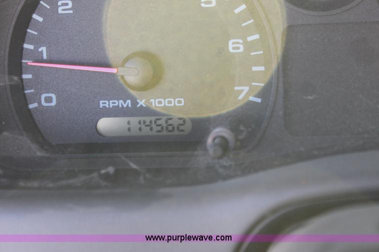 image for item B8851 2004 Ford Ranger Supercab pickup truck