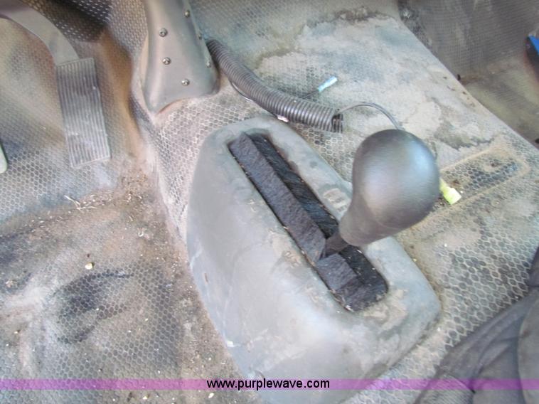 image for item B8854 2006 Chevrolet Silverado 1500 pickup truck