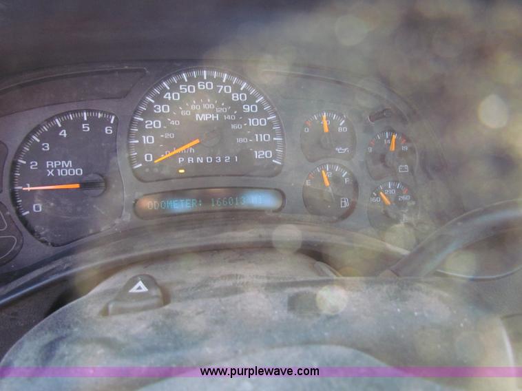 image for item B8854 2006 Chevrolet Silverado 1500 pickup truck