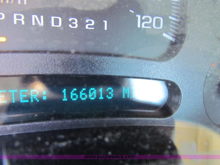 image for item B8854 2006 Chevrolet Silverado 1500 pickup truck