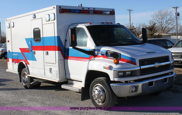 image for item B8855 2008 Chevrolet Kodiak C4500 ambulance